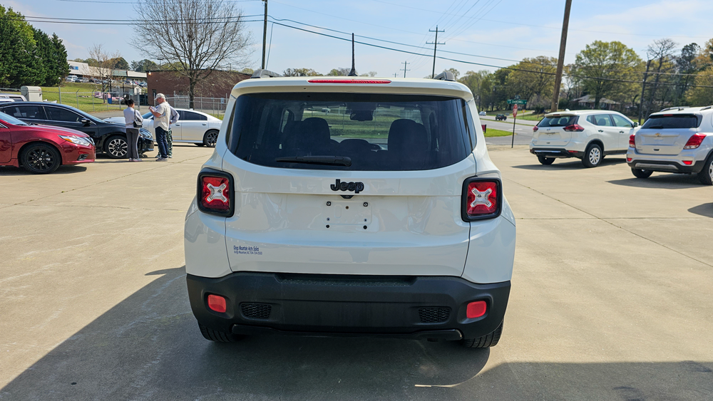 
								2017 Jeep Renegade full									