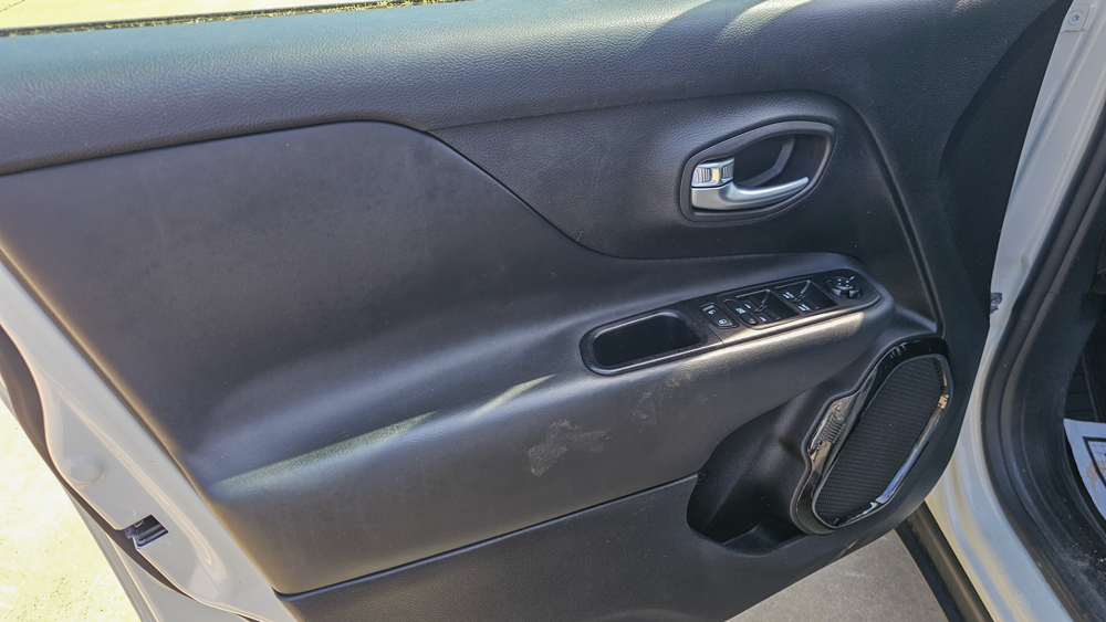 
								2017 Jeep Renegade full									