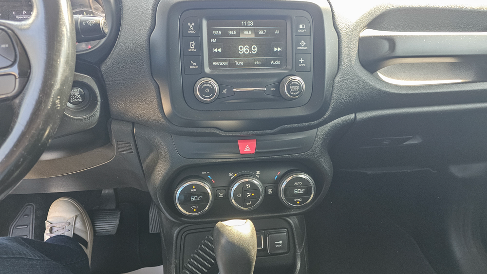 
								2017 Jeep Renegade full									