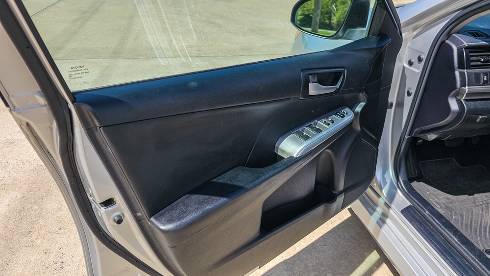 
								2014 Toyota Camry LE full									