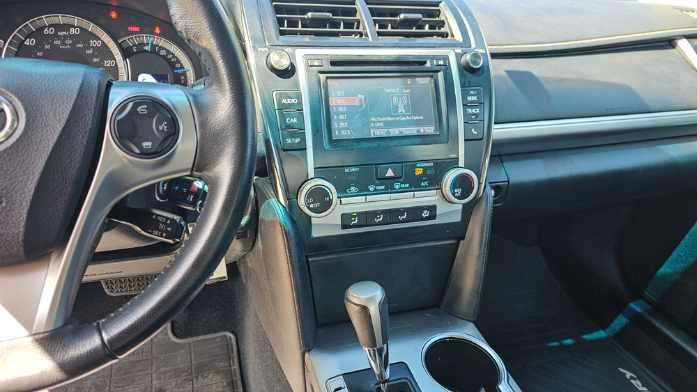 
								2014 Toyota Camry LE full									