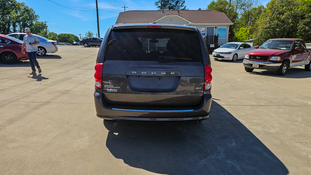 
								2020 Dodge Grand Caravan SXT full									
