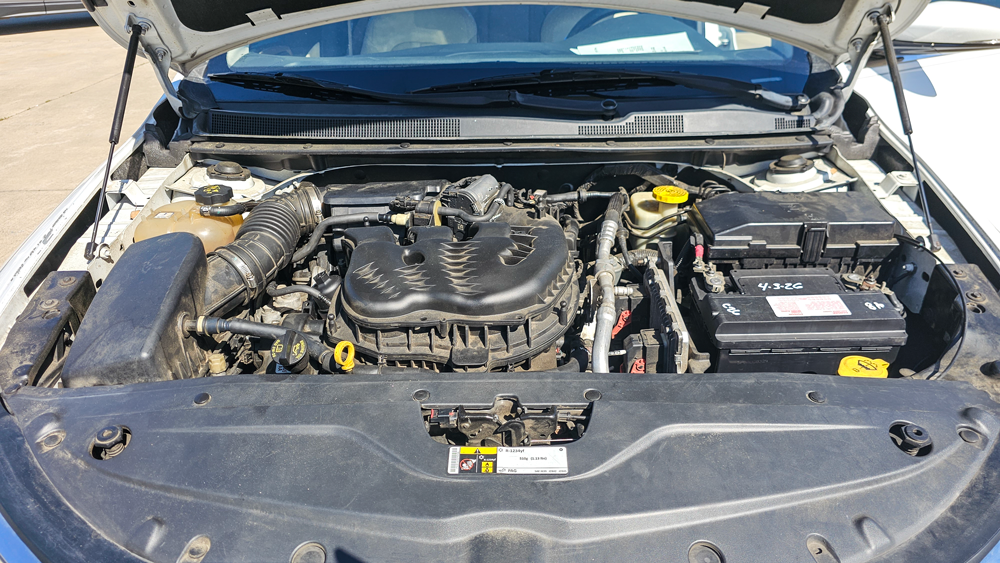 
								2015 Chrysler 200 C full									