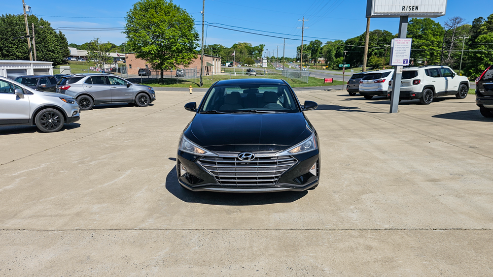 
								2019 Hyundai Elantra SE full									