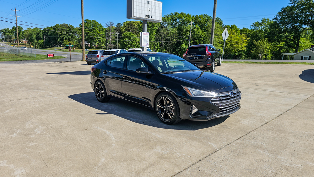 
								2019 Hyundai Elantra SE full									