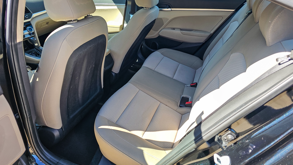 
								2019 Hyundai Elantra SE full									