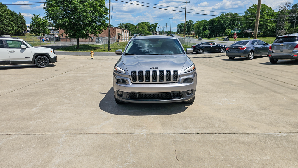 
								2018 Jeep Cherokee full									