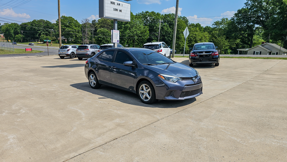 
								2016 Toyota Corolla LE full									