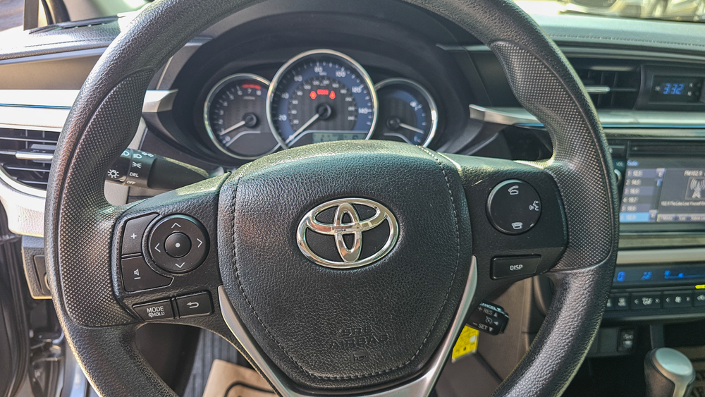 
								2016 Toyota Corolla LE full									