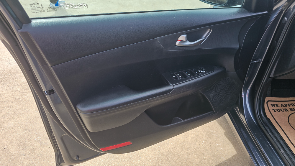 
								2020 Kia Forte FE full									