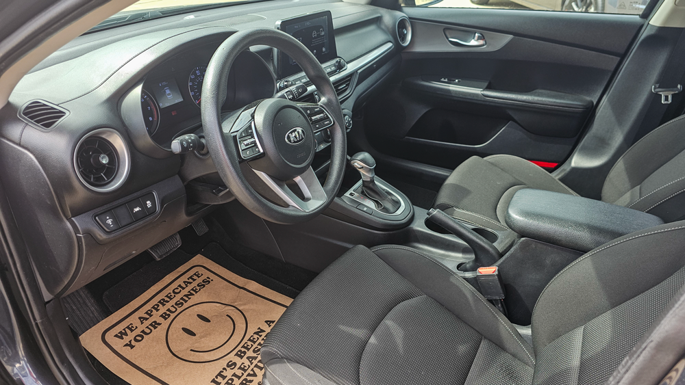 
								2020 Kia Forte FE full									