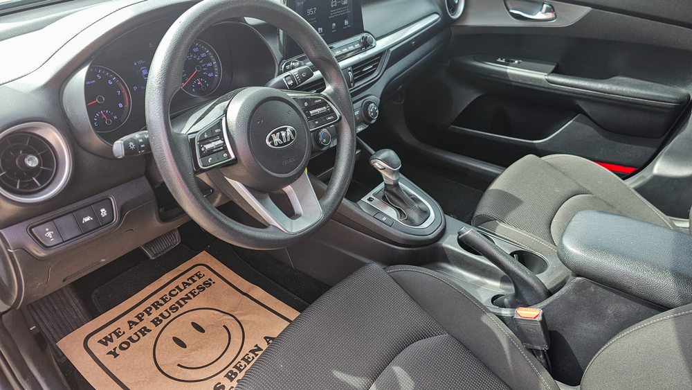 
								2020 Kia Forte FE full									