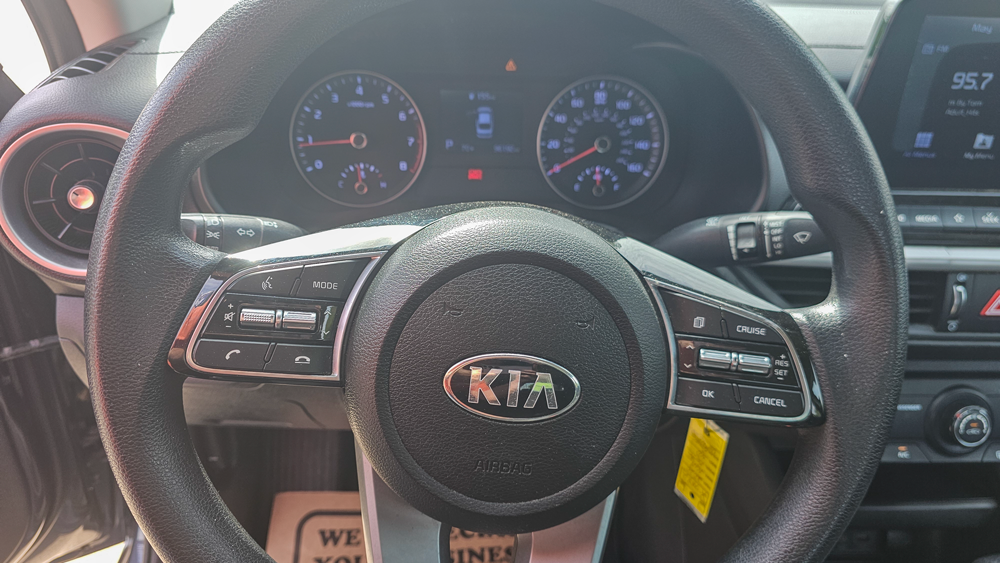 
								2020 Kia Forte FE full									