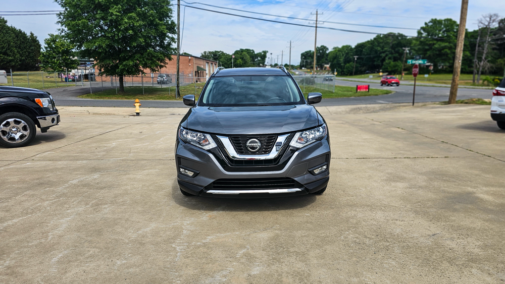 
								2018 Nissan Rogue SV full									