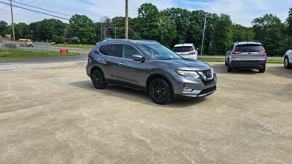 
								2018 Nissan Rogue SV full									