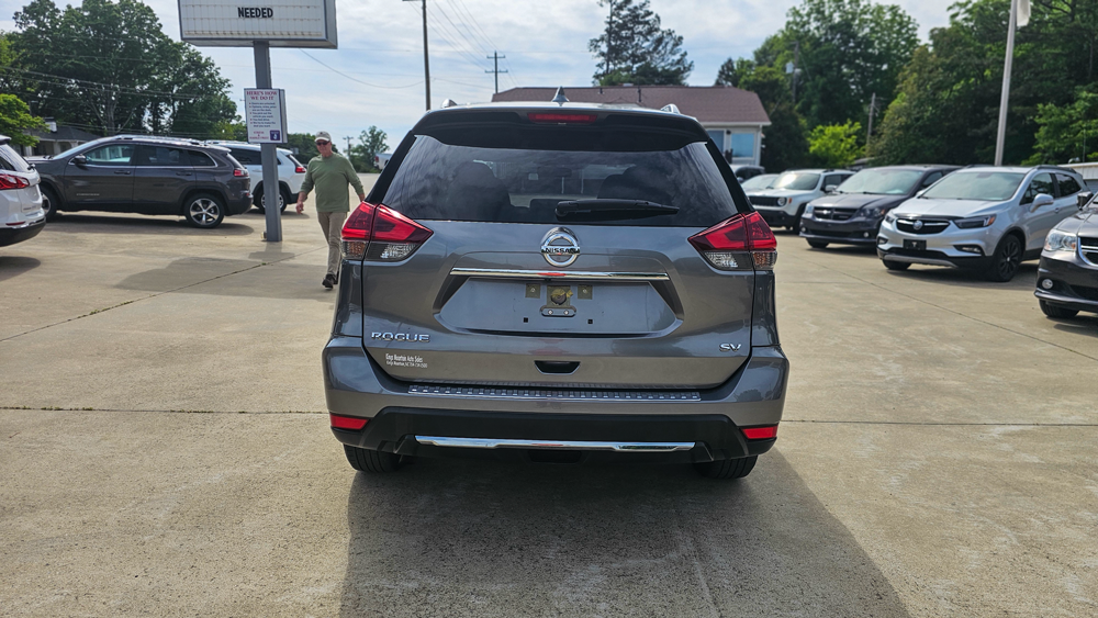 
								2018 Nissan Rogue SV full									