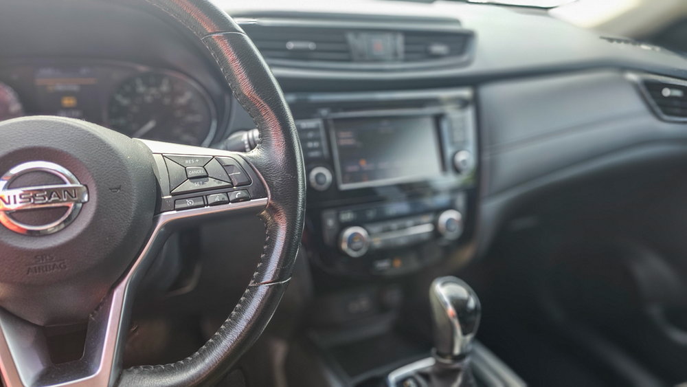 
								2018 Nissan Rogue SV full									