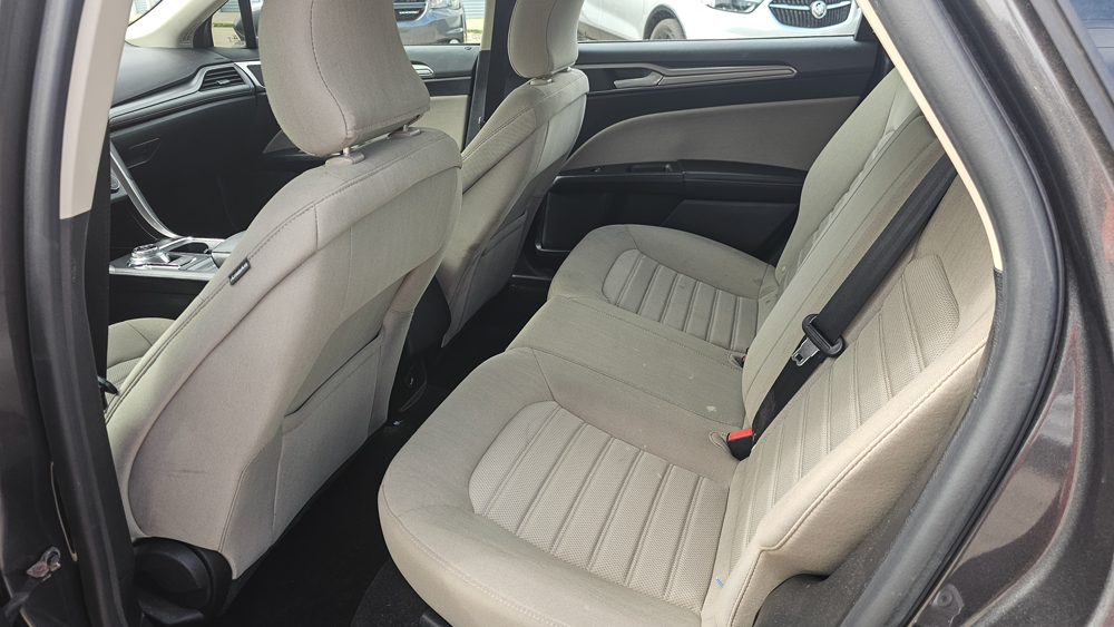 
								2019 Ford Fusion S full									