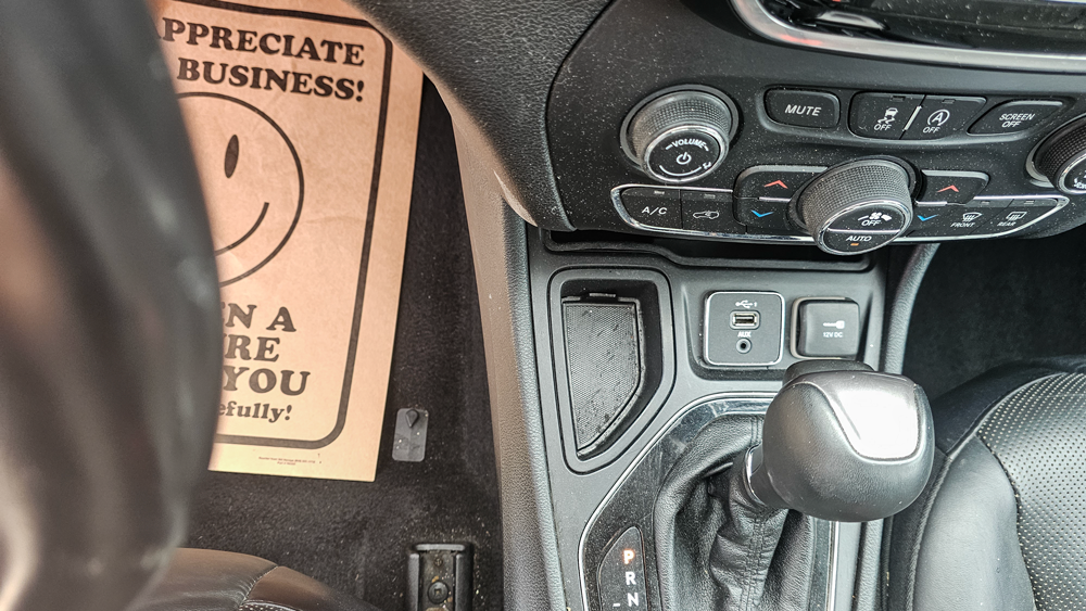 
								2019 Jeep Cherokee Limited full									