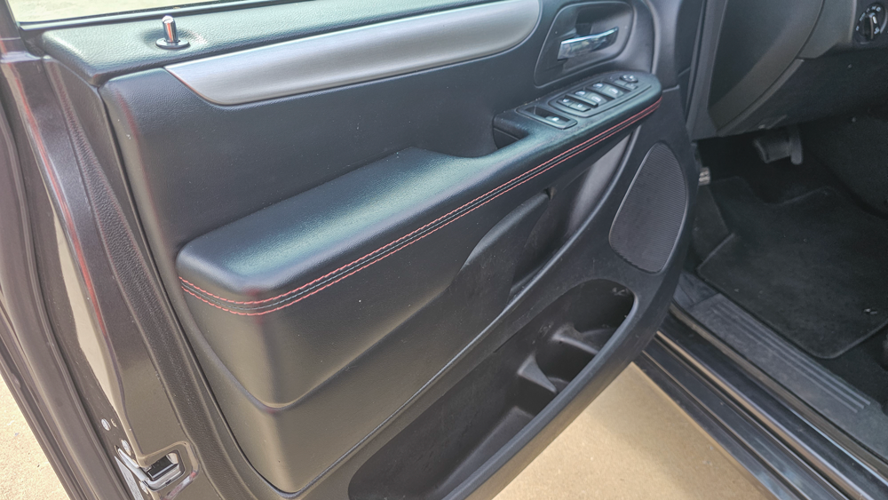 
								2020 Dodge Grand Caravan GT full									