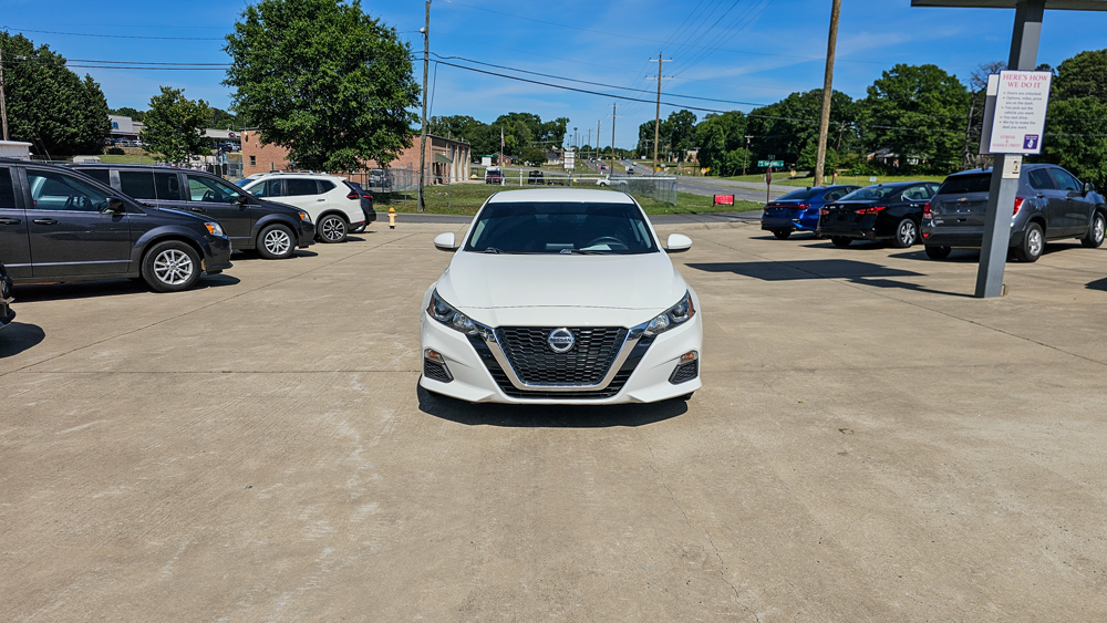 
								2020 Nissan Altima full									