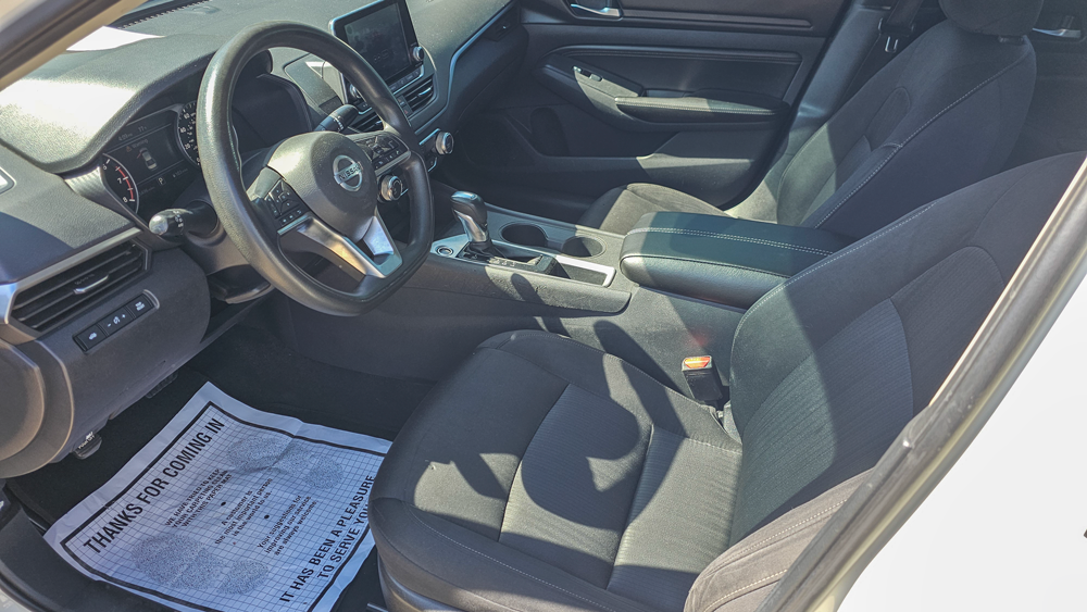 
								2020 Nissan Altima full									