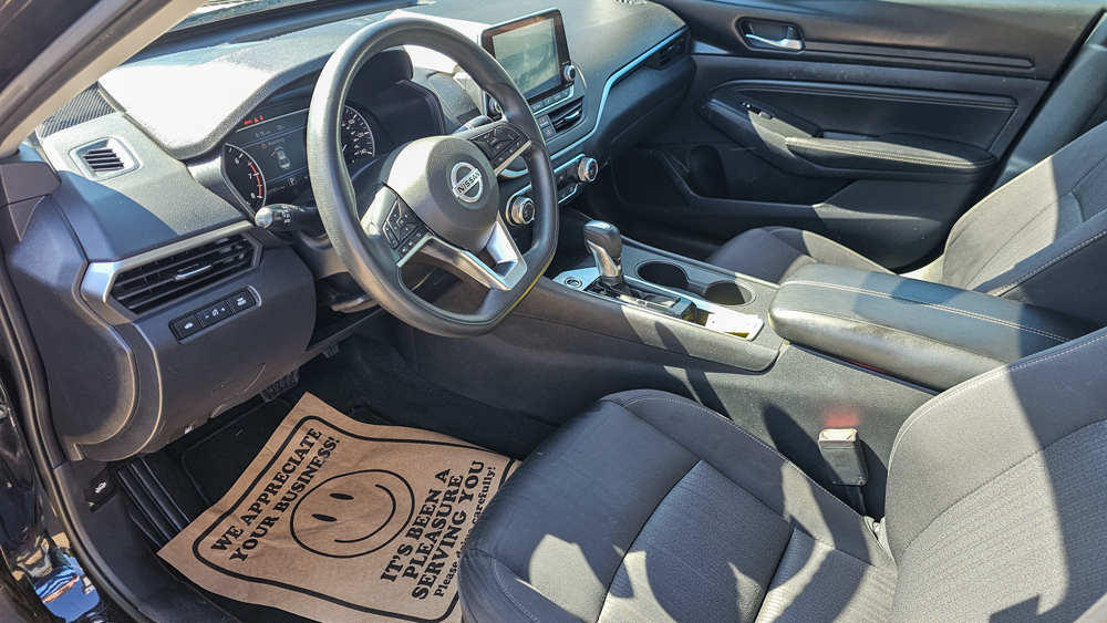 
								2020 Nissan Altima full									