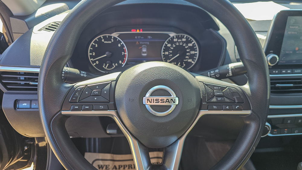 
								2020 Nissan Altima full									