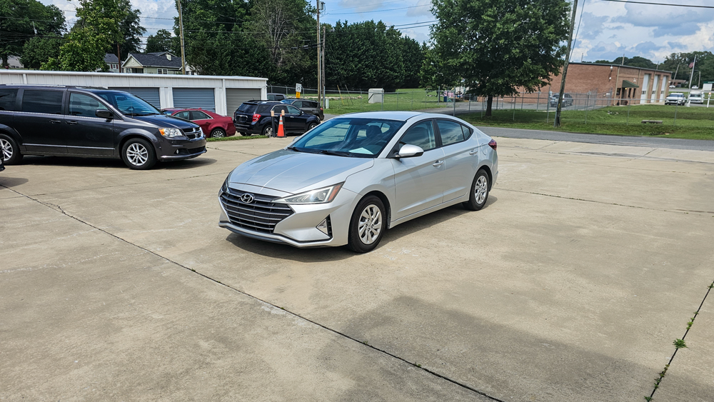 2019 Hyundai Elantra SE