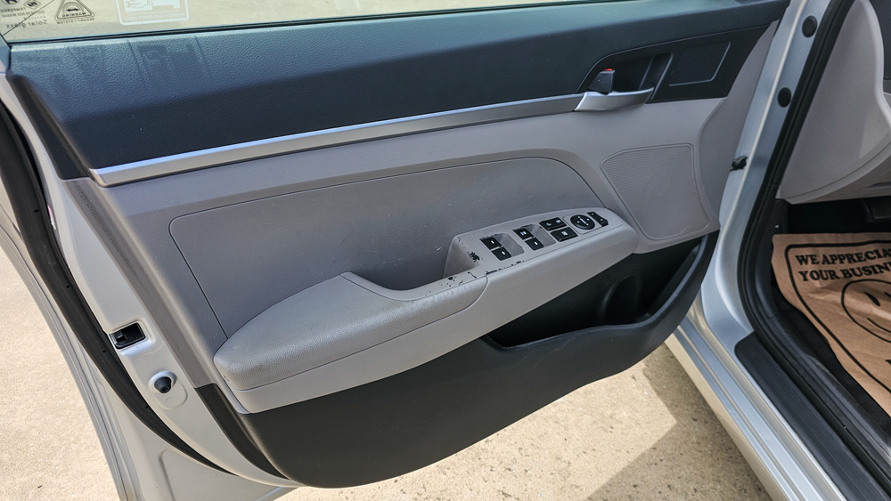 
								2019 Hyundai Elantra SE full									