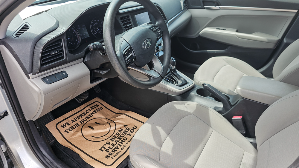 
								2019 Hyundai Elantra SE full									