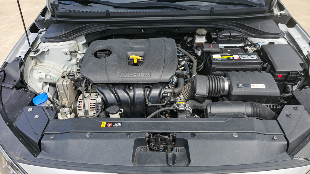 
								2019 Hyundai Elantra SE full									