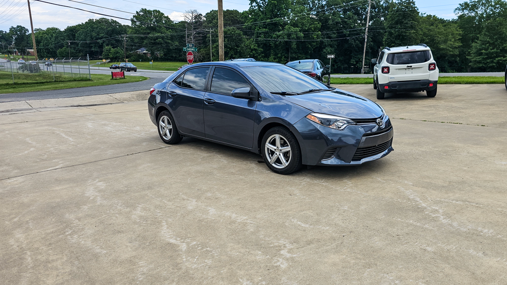 
								2016 Toyota Corolla LE full									