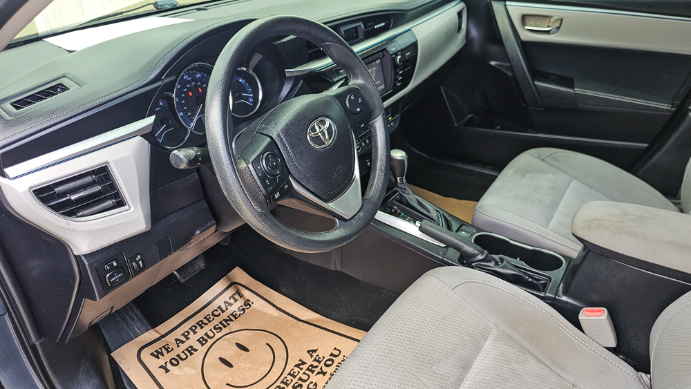 
								2016 Toyota Corolla LE full									