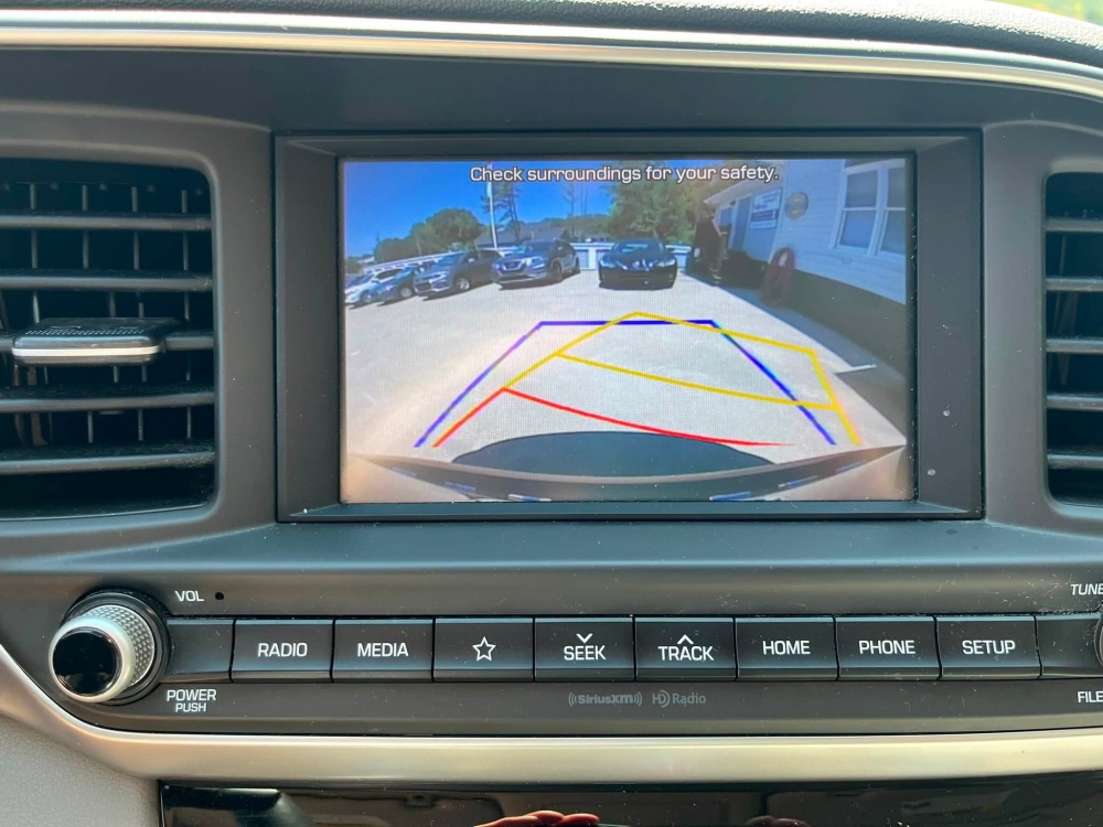
								2019 Hyundai Elantra SEL full									