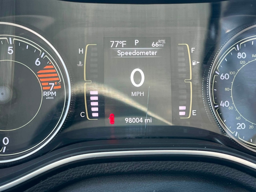 
								2020 Jeep Cherokee Latitude full									