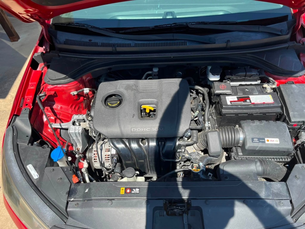
								2019 Hyundai Elantra SEL full									