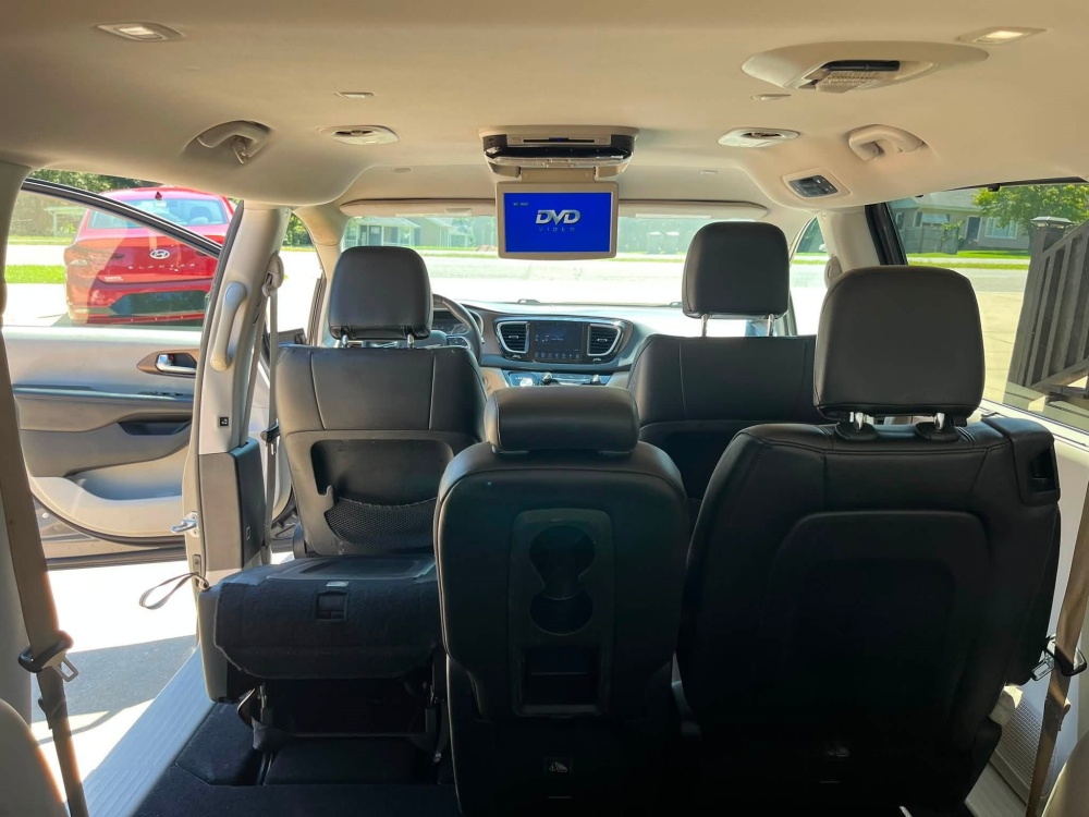 
								2017 Chrysler Pacifica Touring L full									