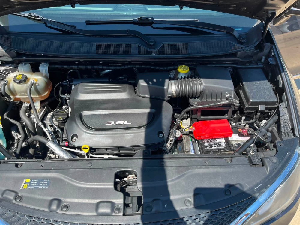 
								2017 Chrysler Pacifica Touring L full									