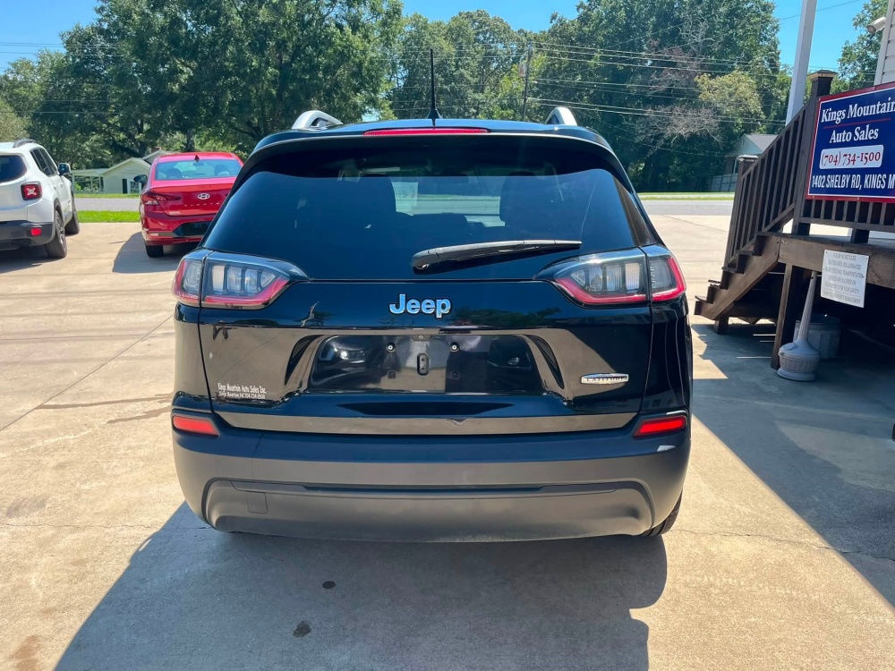 
								2020 Jeep Cherokee Latitude full									