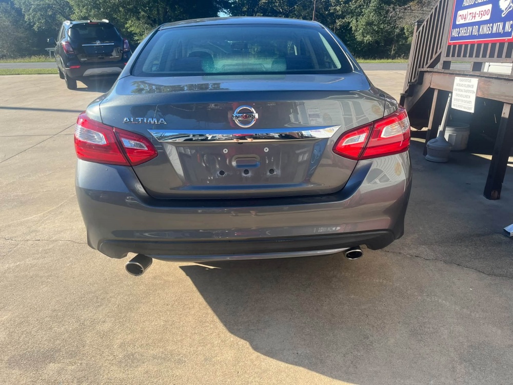 
								2017 Nissan Altima full									