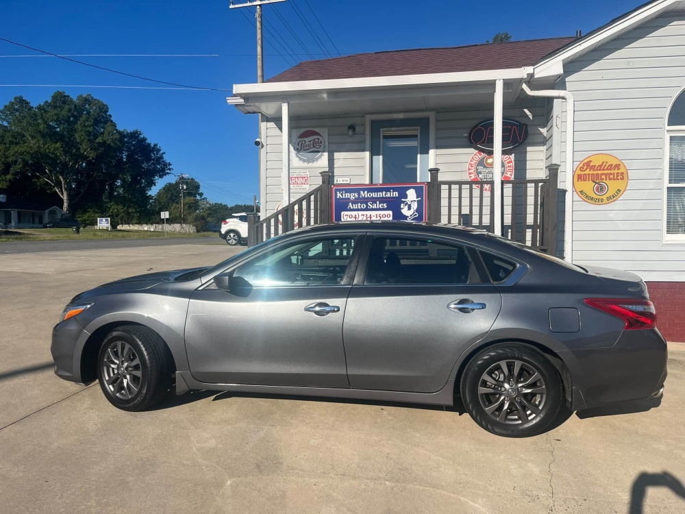 
								2017 Nissan Altima full									