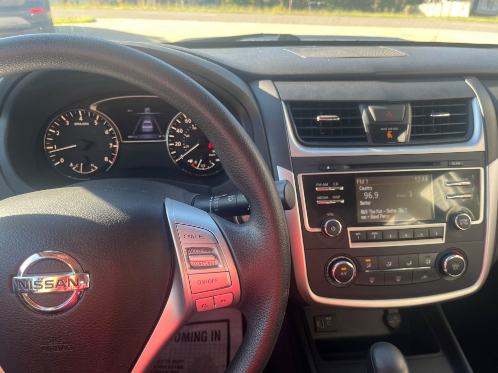 
								2017 Nissan Altima full									