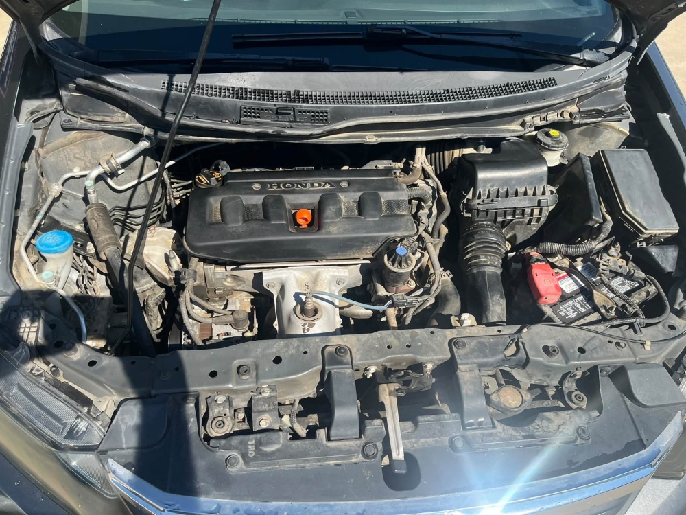 
								2012 Honda Civic LX full									