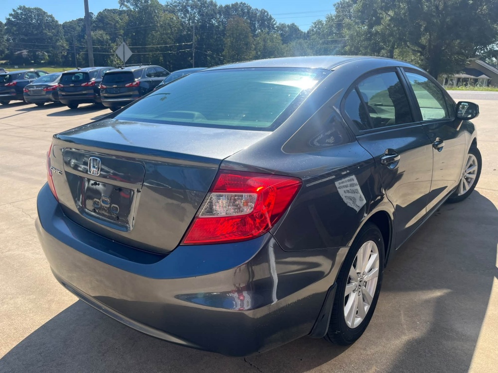 
								2012 Honda Civic LX full									