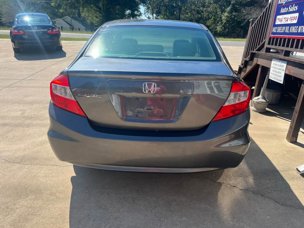 
								2012 Honda Civic LX full									