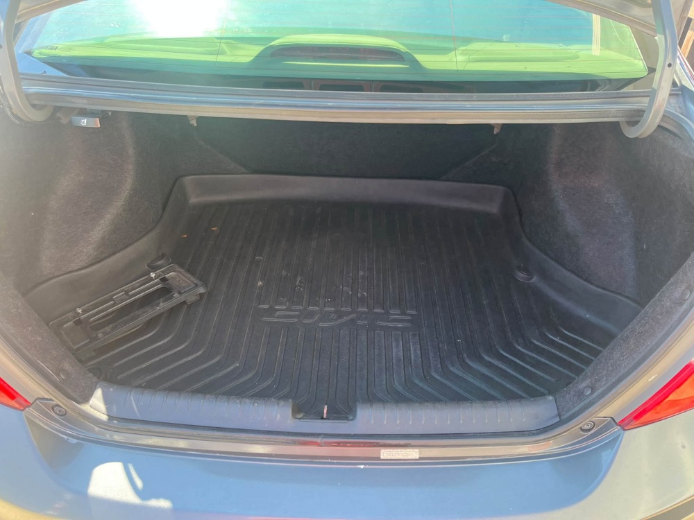 
								2012 Honda Civic LX full									