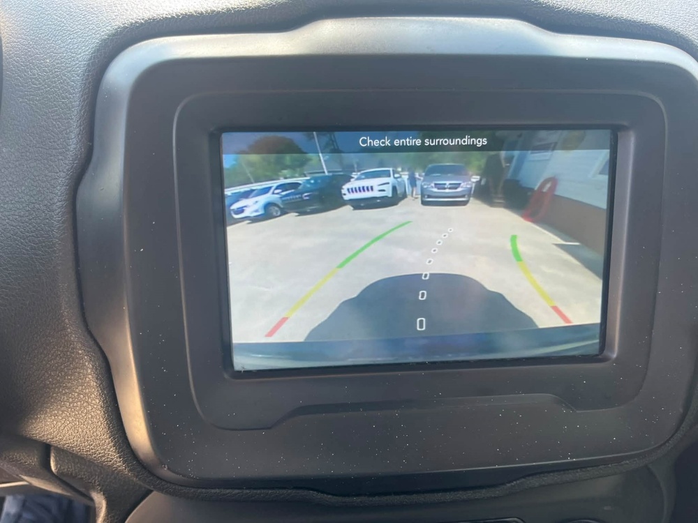 
								2018 Jeep Renegade Latitude full									