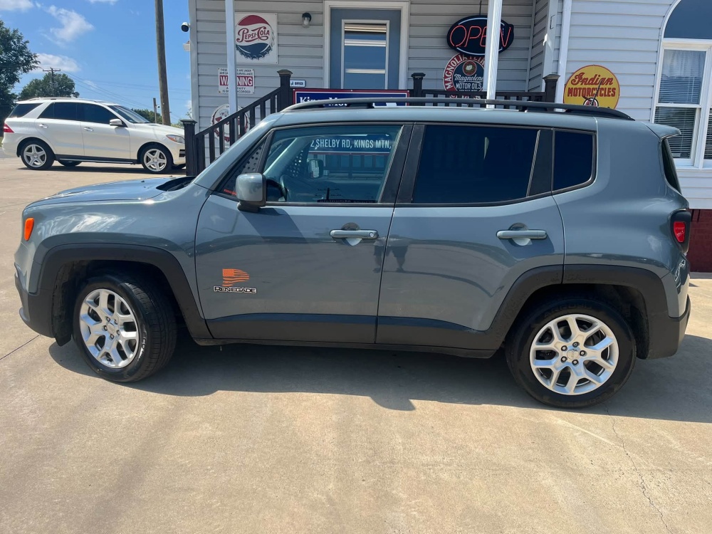 
								2018 Jeep Renegade Latitude full									