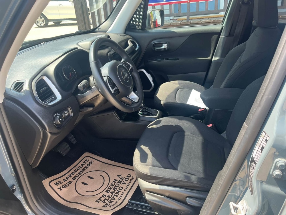 
								2018 Jeep Renegade Latitude full									
